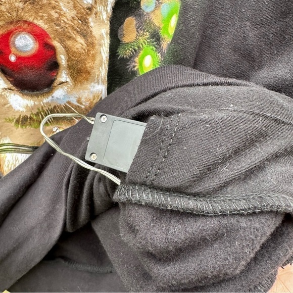 Fifth Sun Reindeer Christmas Light Up Sweatshirt Unisex Sz L - Picture 4 of 10